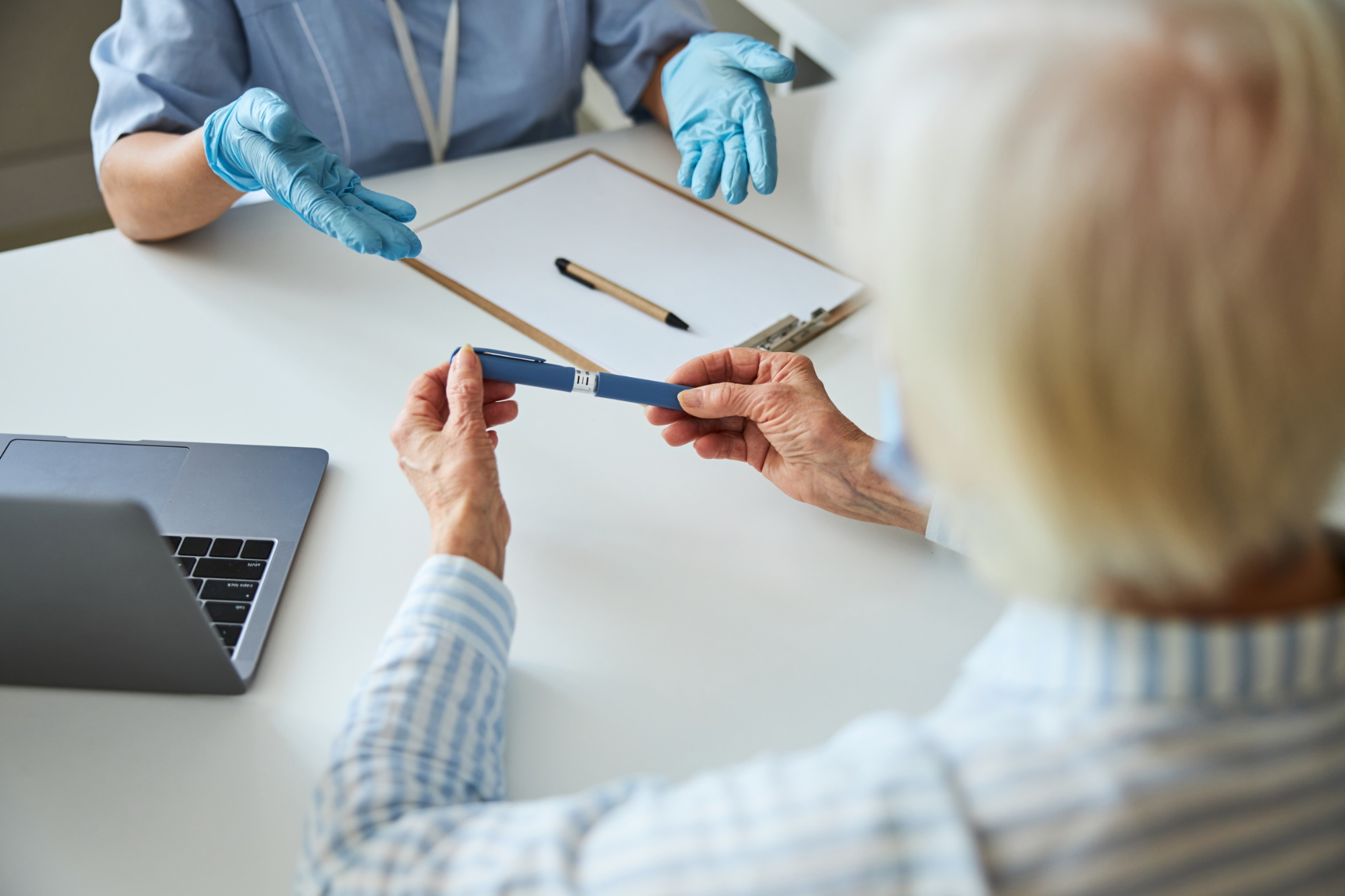 doctor giving consultation